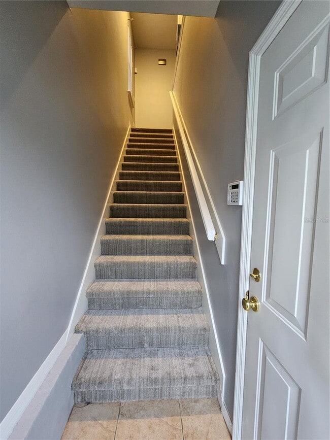 1014 Persimmon St in Kissimmee, FL - Foto de edificio - Building Photo