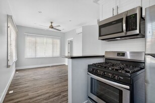 405 W 3rd St, Unit E in Long Beach, CA - Building Photo