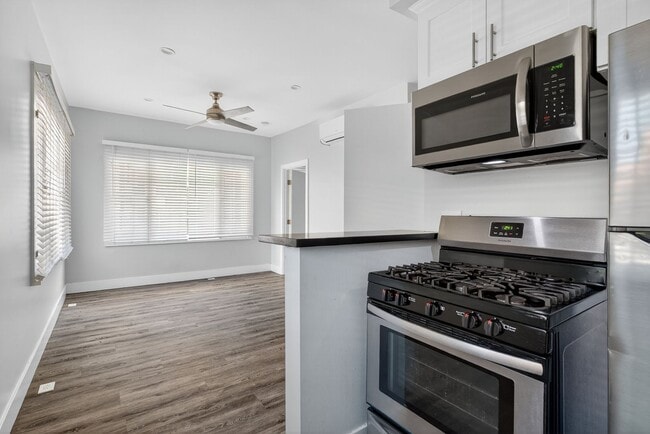 property at 405 W 3rd St