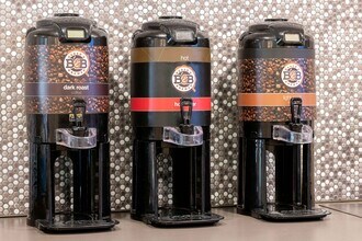 Furnished Studio-Miami - Airport - Blue Lagoon in Miami, FL - Foto de edificio - Building Photo