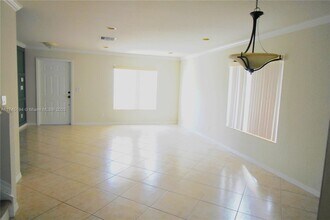 4648 56th Ln in Vero Beach, FL - Building Photo - Building Photo