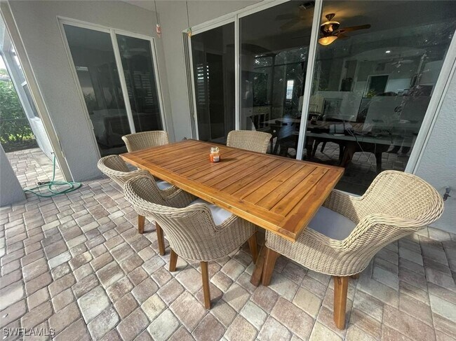 10600 Tirano Ct in Ft. Myers, FL - Building Photo - Building Photo