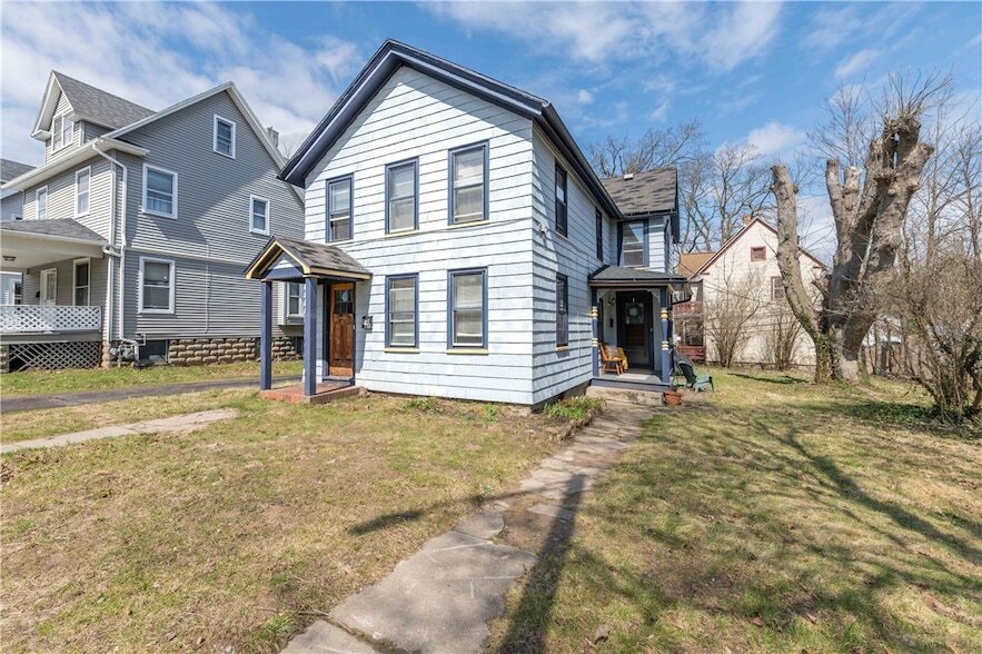 54 Sanford St in Rochester, NY - Building Photo