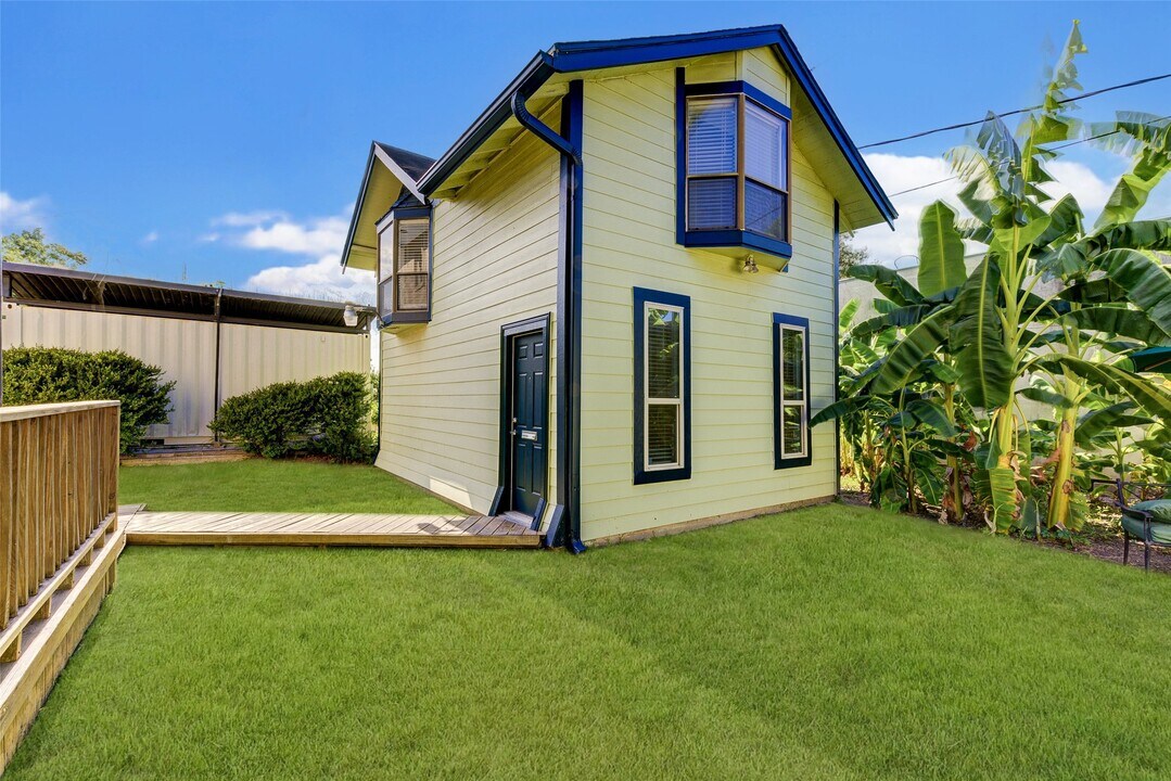 1516 Bonnie Brae St in Houston, TX - Building Photo