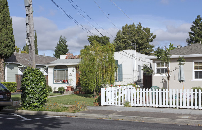 712-714 Live Oak Ave in Menlo Park, CA - Building Photo - Building Photo