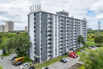 Tobermory Terrace in Toronto, ON - Building Photo - Building Photo