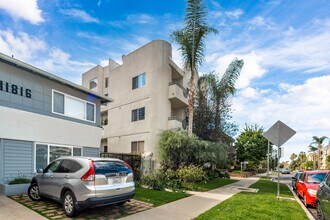 11822 Goshen Ave in Los Angeles, CA - Foto de edificio - Building Photo