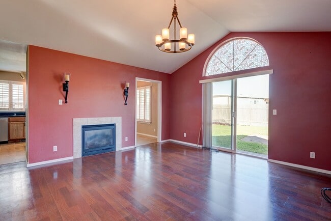 1382 Kathleen Dr in Oak Harbor, WA - Building Photo - Building Photo