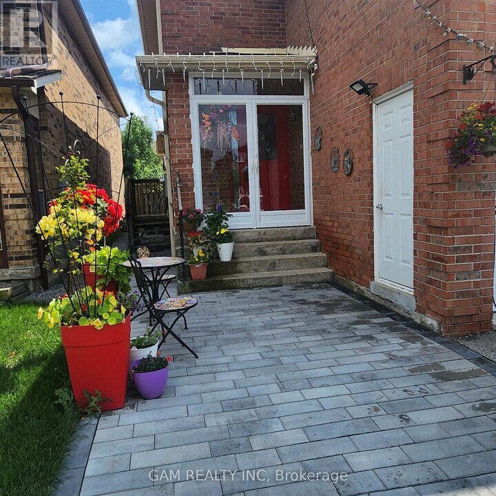 58 Ebby Ave in Brampton, ON - Building Photo