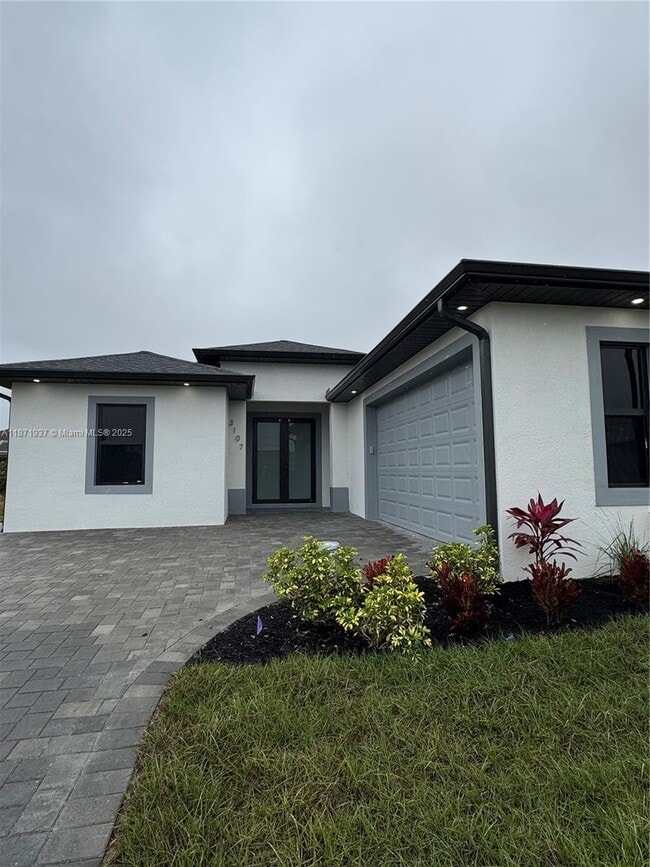 3107-3109 9th St SW in Lehigh Acres, FL - Building Photo - Building Photo