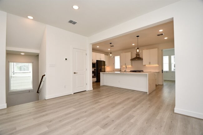 property at 2209 Via Laura Ln