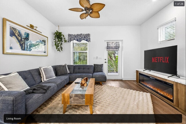1734 W Cherry St in Tampa, FL - Foto de edificio - Building Photo