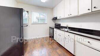 1558 Bridge St in Oroville, CA - Building Photo