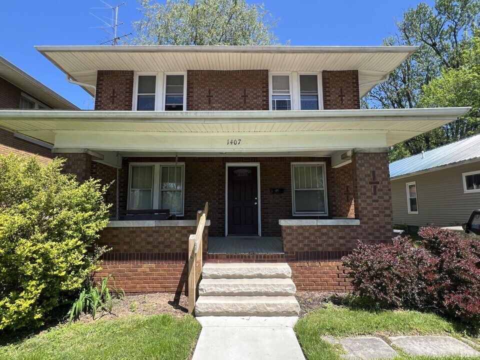 1407 S Washington St in Bloomington, IN - Building Photo