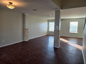 203 Wiley St in Hutto, TX - Building Photo - Building Photo