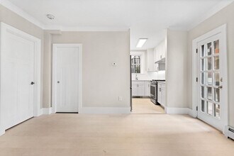 21 Parker St, Unit 1 in Boston, MA - Building Photo - Building Photo