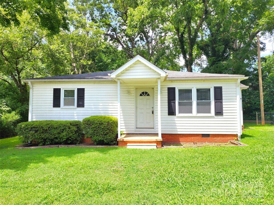 91 St Charles Ave NE in Concord, NC - Building Photo