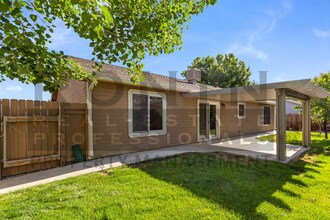 668 Garnet Dr in Fruita, CO - Building Photo - Building Photo