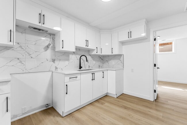 11630-BS122 122 St NW in Edmonton, AB - Building Photo - Building Photo