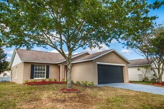 6553 Shepherd Oaks St in Lakeland, FL - Building Photo - Building Photo