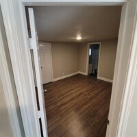 6810 Bleker St photo'