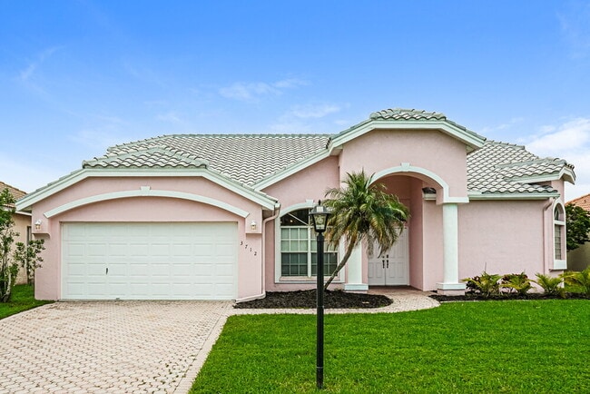 property at 3712 72nd Ave Cir E