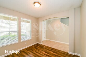 1504 Falabella Dr in Jacksonville, FL - Foto de edificio - Building Photo