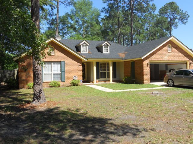 516 Wellington Way in Hinesville, GA - Building Photo