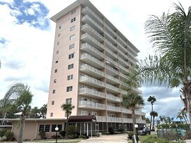 404 S Beach St in Daytona Beach, FL - Building Photo