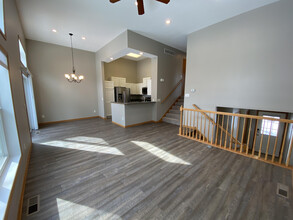 4959 Bluff Heights Trail SE in Prior Lake, MN - Building Photo - Building Photo
