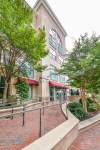 12001 Market St photo'