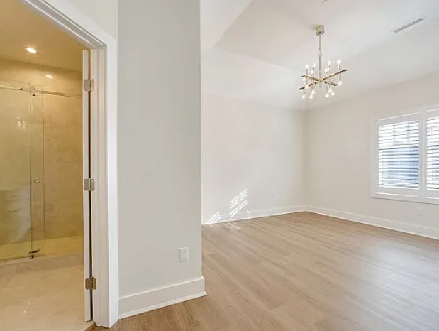 445 Ramapo Valley Rd in Oakland, NJ - Foto de edificio - Building Photo