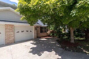 5318 Godas Cir in Columbia, MO - Building Photo