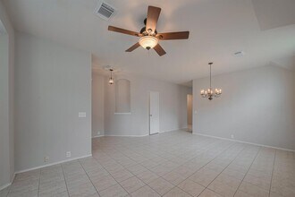 18907 Woodglen Shadows Dr in Humble, TX - Building Photo - Building Photo