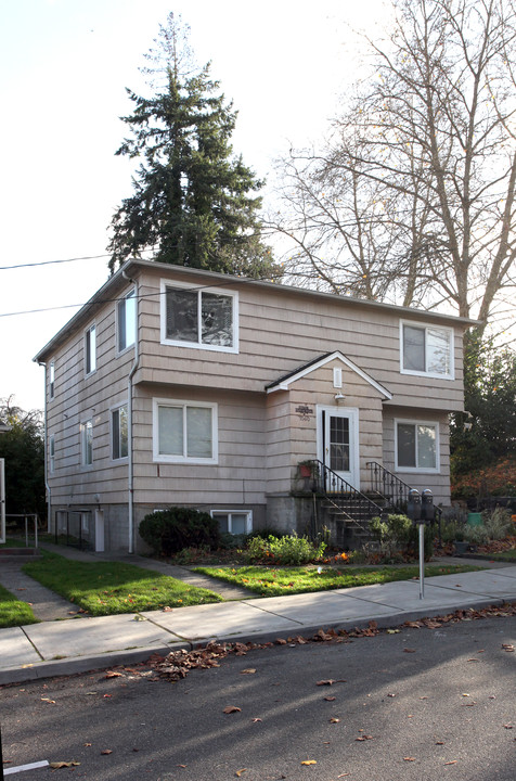 Strom Apartments in Olympia, WA - Foto de edificio