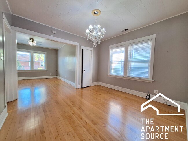 4135 W Henderson St in Chicago, IL - Building Photo - Building Photo