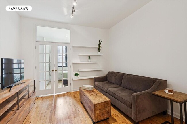 205 E 89th St in New York, NY - Foto de edificio - Building Photo