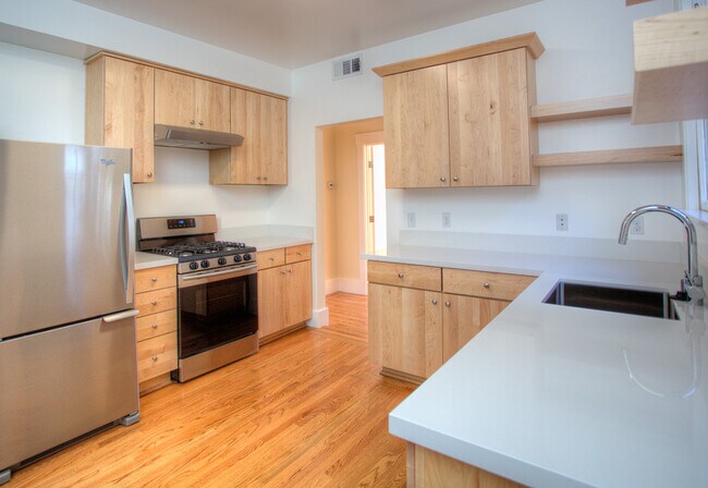 369-375 Fairmount Ave in Oakland, CA - Building Photo - Building Photo