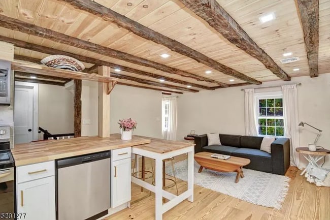 6 Carhart St in Blairstown, NJ - Building Photo - Building Photo