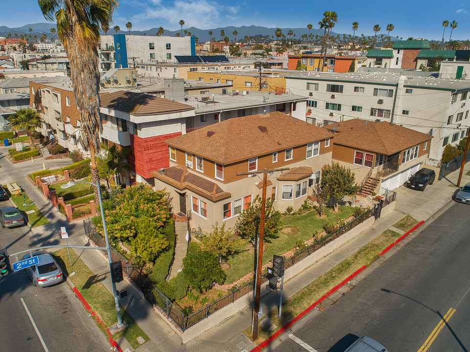 148 S Normandie Ave in Los Angeles, CA - Building Photo