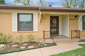 5604 Morley Ave in Fort Worth, TX - Building Photo - Building Photo