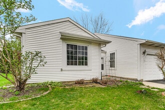 533 Lyon Dr in Buffalo Grove, IL - Building Photo - Building Photo