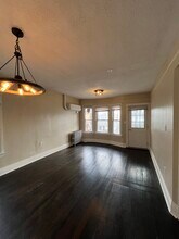 2685 Botsford St, Unit Upper in Hamtramck, MI - Building Photo - Building Photo