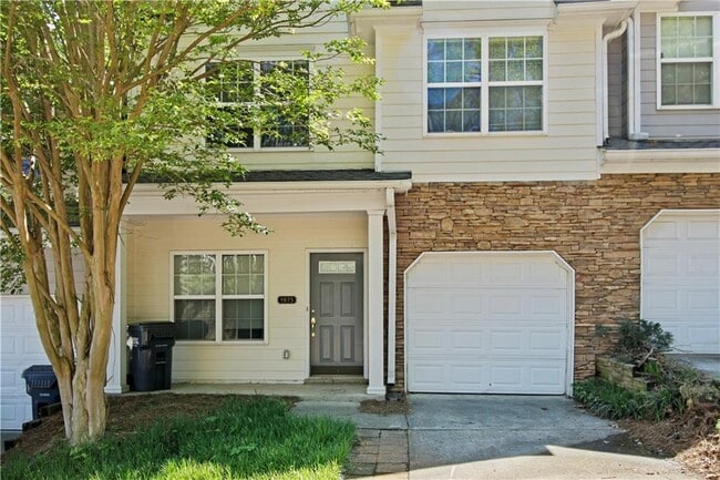 1975 Hoods Fort Cir NW in Kennesaw, GA - Building Photo - Building Photo