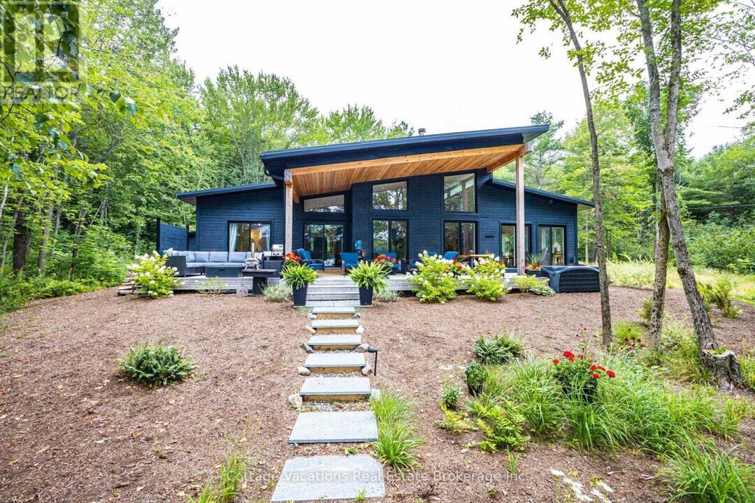 56 Blair Point Rd in Seguin, ON - Building Photo
