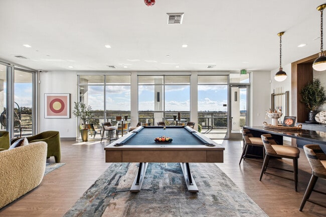 Verdell Pointe in Folsom, CA - Foto de edificio - Interior Photo