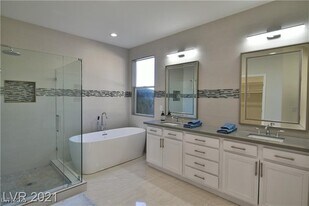 385 Glenridding St in Las Vegas, NV - Building Photo