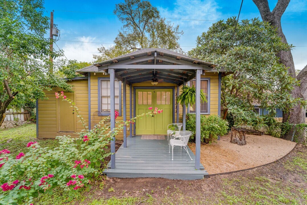 609 Oakland Ave in Austin, TX - Building Photo