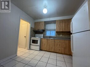 237 Pannahill Rd in Toronto, ON - Building Photo - Building Photo