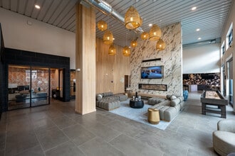 The Senary by Allaso in Albuquerque, NM - Foto de edificio - Lobby